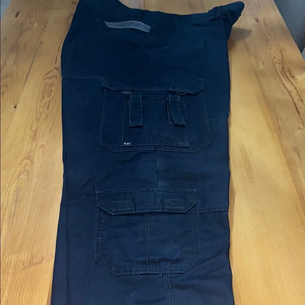 5.11 Tactical Series Navy Pants Size 38 x32 - Picture 4 of 10